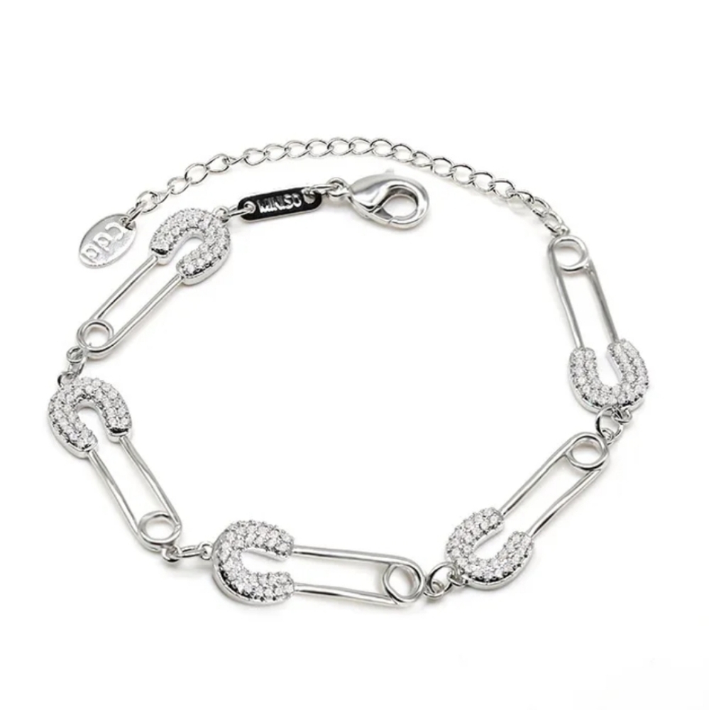 Gold or sliver paper clip diamond bracelet - Picture 8 of 10